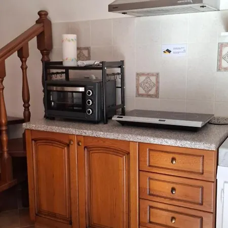 Peperilla House * Luni